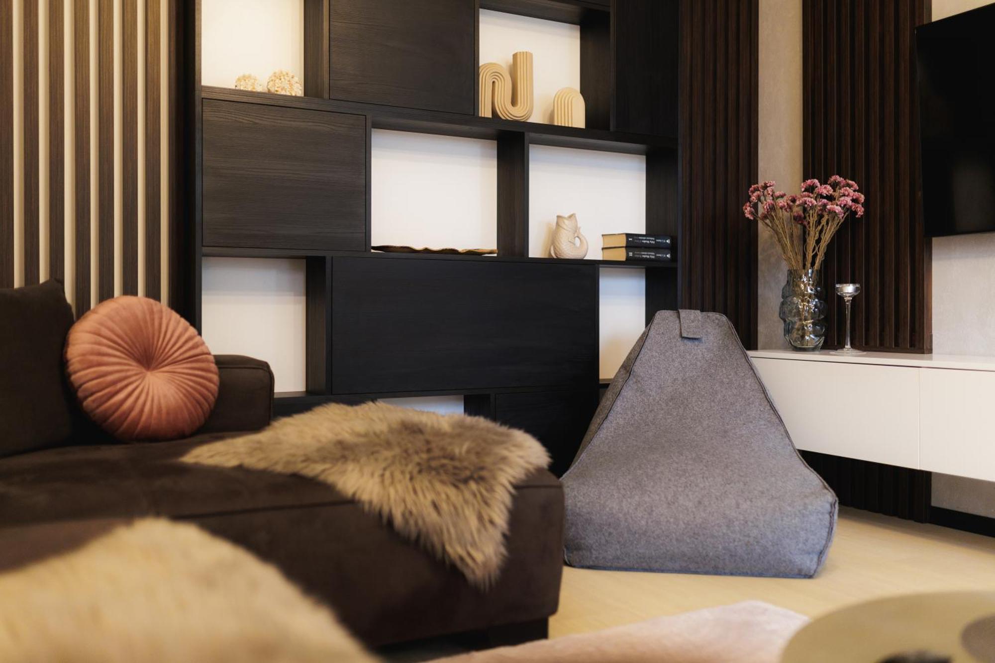 Rose Luxury Apartment & 24H Self Check-In With Private Parking Banská Bystrica Exteriör bild