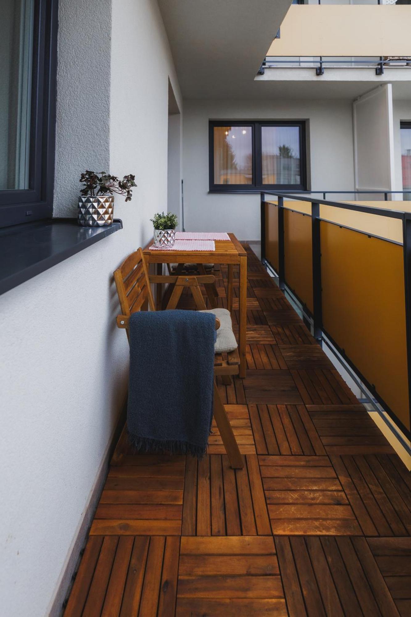 Rose Luxury Apartment & 24H Self Check-In With Private Parking Banská Bystrica Exteriör bild